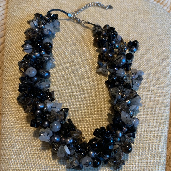 Gorgeous multi strand necklace with Tahitian pearls, gemstones and crystals. - Picture 11 of 12